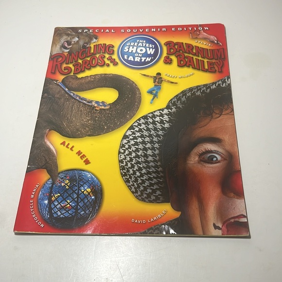 Ringling Bros Barnum & Bailey vintage Special Souvenir Edition book - Picture 5 of 6